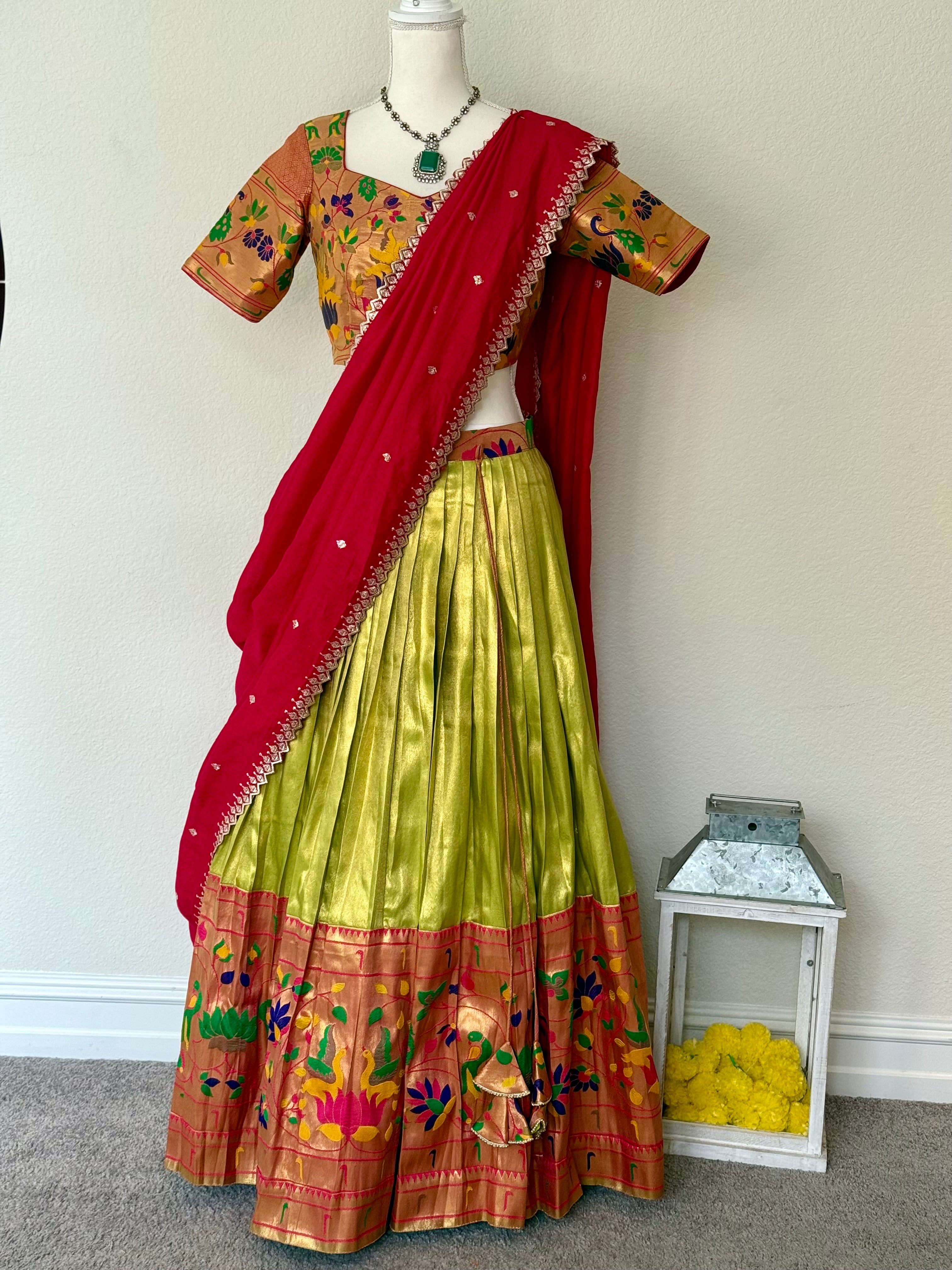 Pythani tissue lehanga